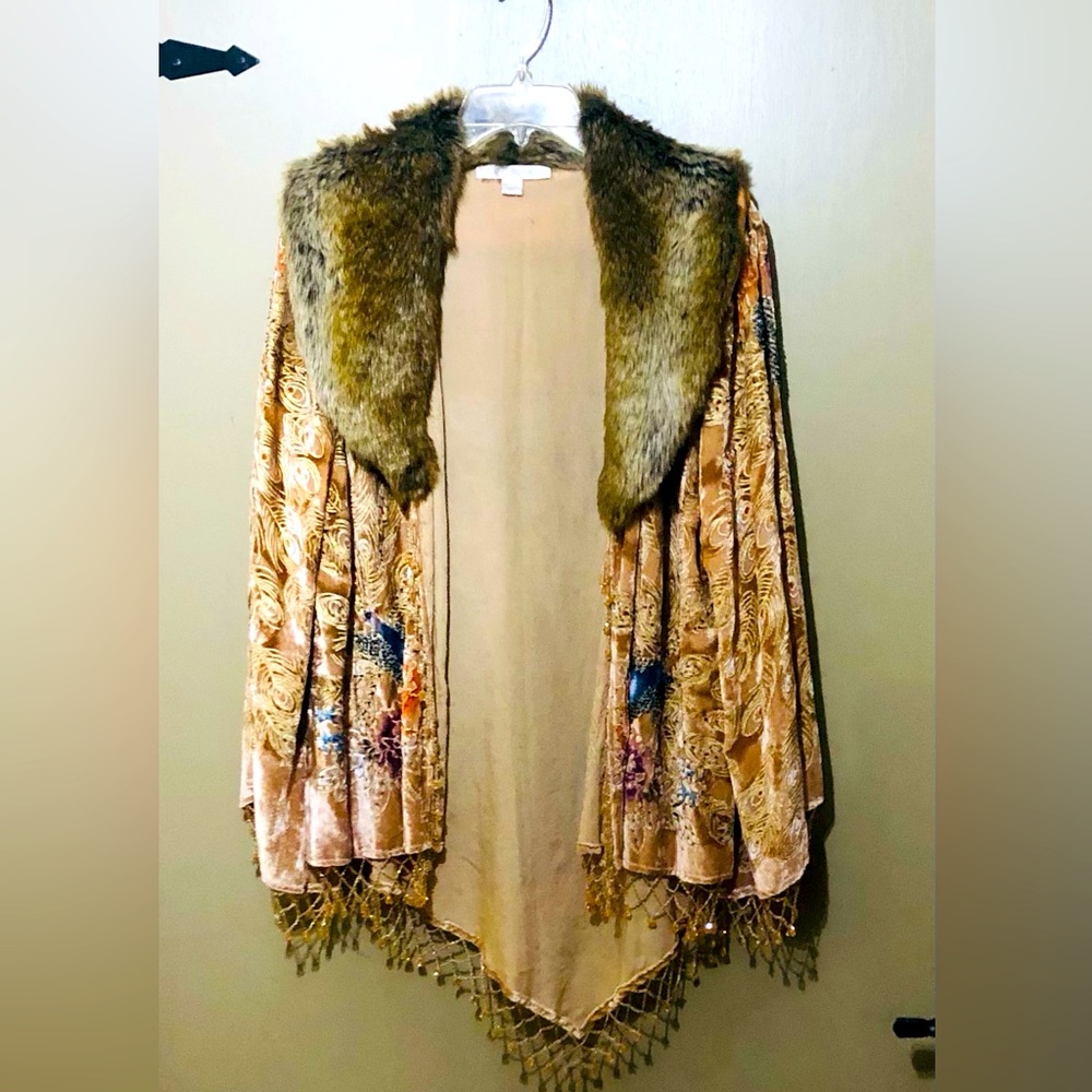 Fur trimmed bed jacket